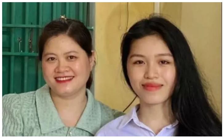 Hai nữ sinh đến từ Nam Định: Một em giành điểm 10 Văn duy nhất cả nước; một em là thủ khoa tốt nghiệp THPT