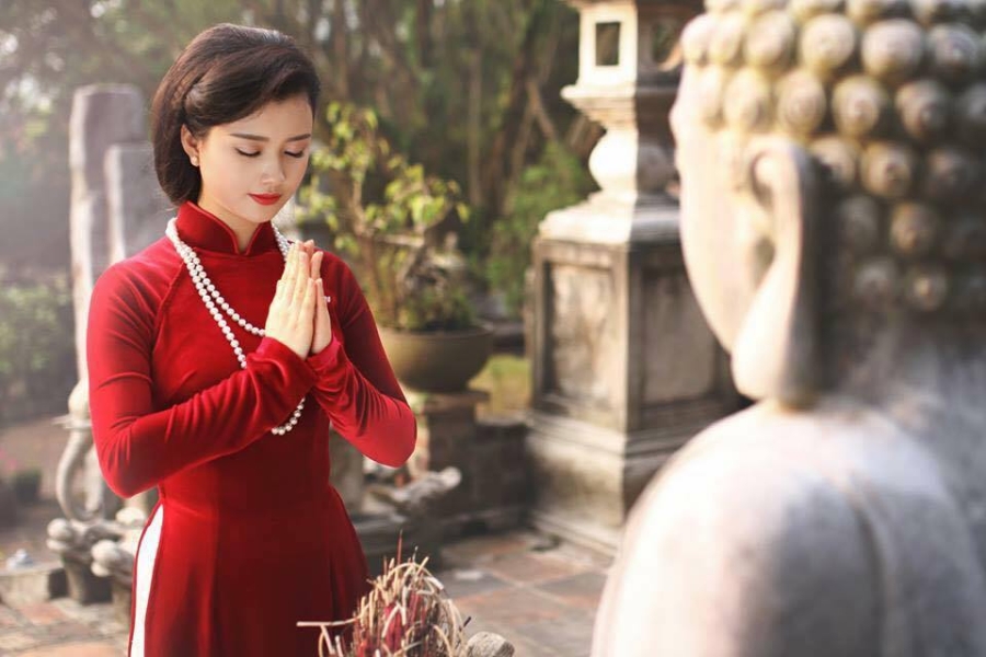 Các cụ dạy: ”Thắp hương không ước 2 nguyện, bái Phật không cầu 3 điều”
