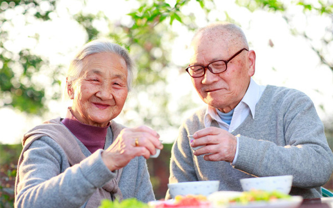 10 tiêu chí để đánh giá người già hạnh phúc: Xem bố mẹ bạn có bao nhiêu?