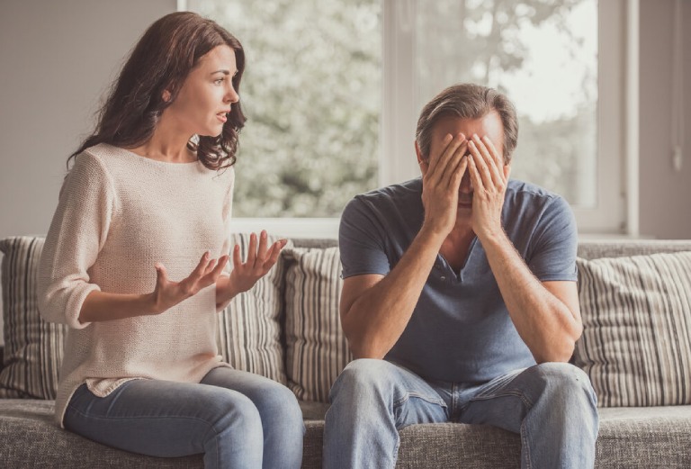 5 điều vợ khôn ngoan không bao giờ nói với chồng nếu không muốn hôn nhân đổ vỡ
