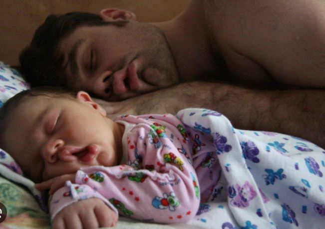 Khoa học đã chứng minh: Con sinh ra giống bố chứng tỏ mẹ yêu bố rất nhiều