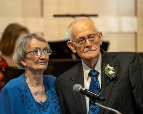 Cụ bà lên xe hoa ở tuổi 96, nếu gặp đúng người thì không bao giờ là quá muộn để kết hôn