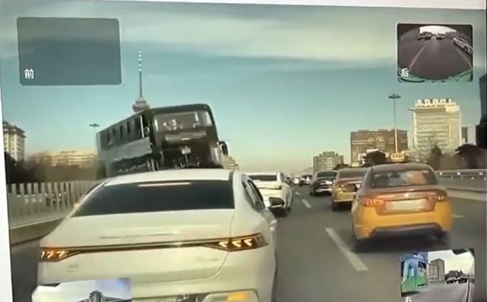 Video: Tài xế đột ngột ngất xỉu khiến xe buýt gây tai nạn liên hoàn