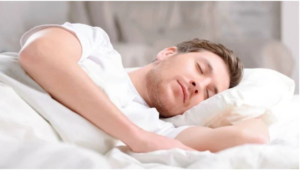 Đàn ông sung sức, thận khỏe có 3 thói quen này trước khi ngủ