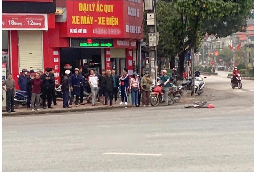 Lạng Sơn: Va chạm với xe tải, học sinh lớp 6 tử vong thương tâm
