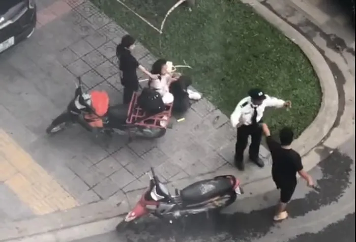 Lộ danh tính và lý do người đàn ông dùng dao tấn công 2 phụ nữ trong khu đô thị ở Hà Nội