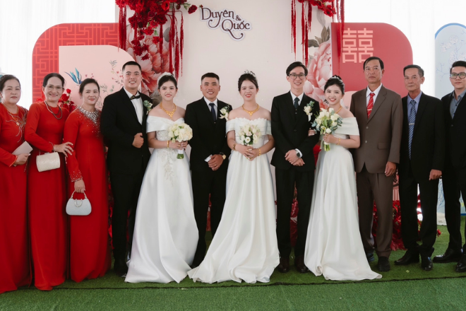 Đám cưới cực hiếm ở Lâm Đồng, 3 chị em làm cô dâu cùng ngày, vào hôn trường cùng giờ