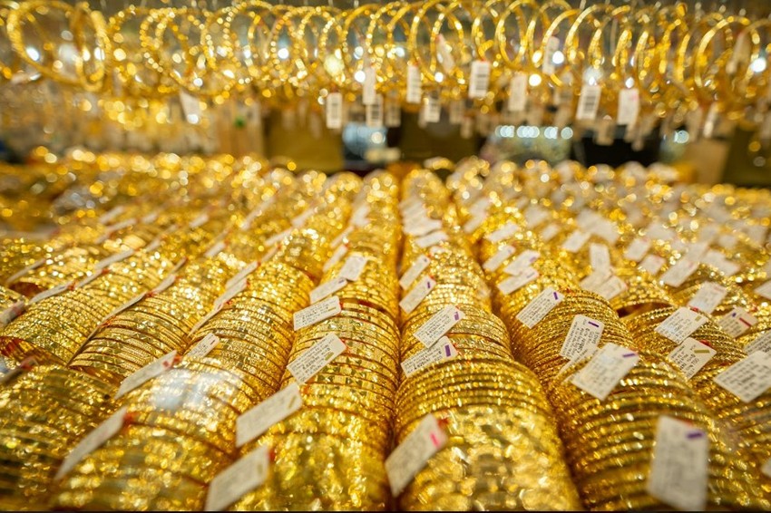 Giá vàng trưa nay 25/4/2024: Giá vàng giảm mất mốc 84 triệu đồng/lượng
