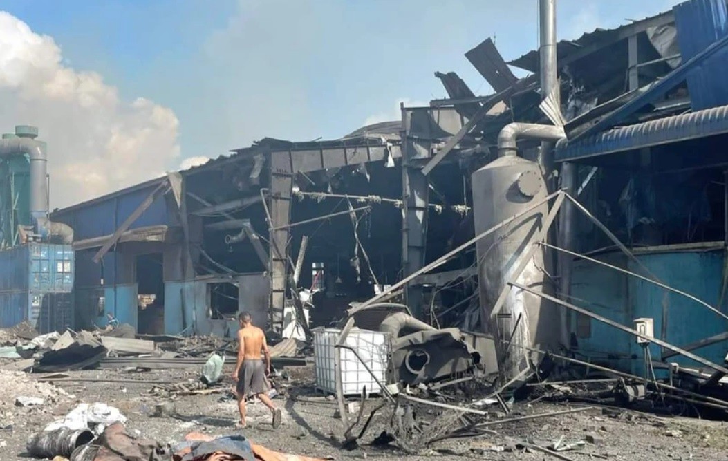 Đồng Nai: Ám ảnh hiện trường vụ nổ lò hơi khiến 13 người thương vong, tìm thấy van bình hơi nổ cách nhà máy 1km