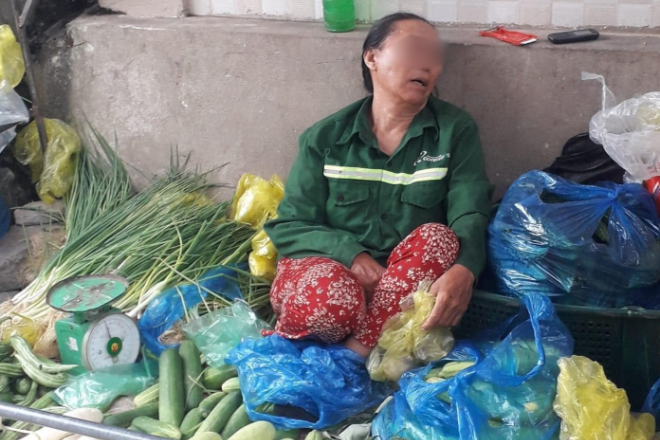 Tôi không có mẹ, không biết mẹ mình là ai. Tôi chưa 1 lần được gọi mẹ từ ngày lọt lòng cho đến tận bây giờ. Bố tôi là một người “tha hương cầu thực”, không nhà cửa, không anh em, không họ hàng.  Tôi lớn lên với bố trong một căn chòi nhỏ được người ta xây cho, nhưng rồi 1 hôm…