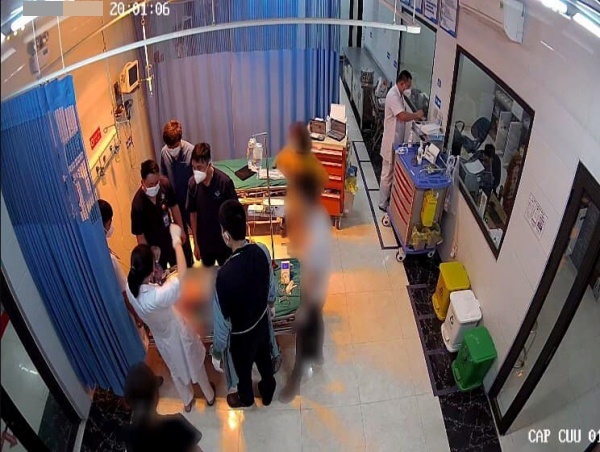 Bé 5 tuổi ở Tuyên Quang bị hóc lạc, phép màu đã không xảy ra, 4 phút vàng cứu con cha mẹ nên biết