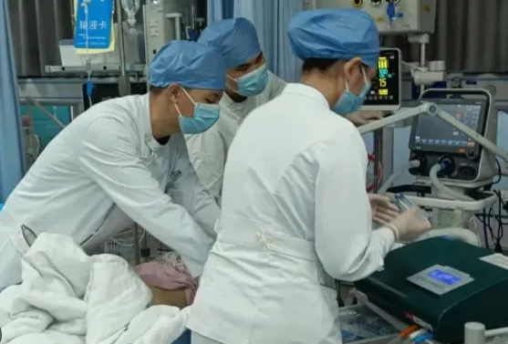 Phát hiện ‘ chất gây UT cấp độ 1’, WHO kêu gọi: Ngừng ăn và khuyên cha mẹ kiểm soát