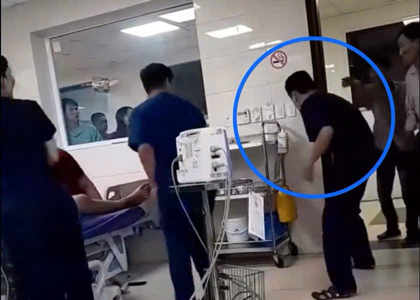 Khen thưởng y bác sĩ cứu sống bé trai dù người nhà bệnh nhân ch:ửi b:ới, h: à: nh h: u: ng