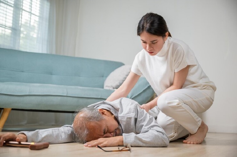 Dấu hiệu cảnh báo đ ột qu ỵ trước 30 phút, hãy lưu lại để tự cứ u s ống mình và người thân
