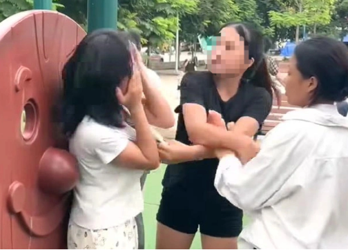 Thông tin MỚI vụ cô gái bị hanh:hung tại công viên ở Bắc Ninh