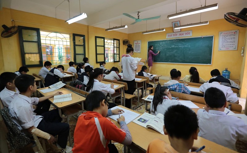 Những khoản học sinh phải đóng đầu năm học 2025-2026 sau khi được miễn học phí