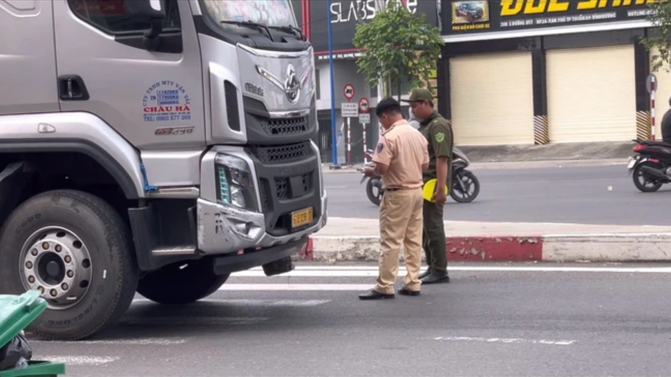 TP HCM: Đi thăm con bị tạm giam, người mẹ gặp tai nạn tuvong