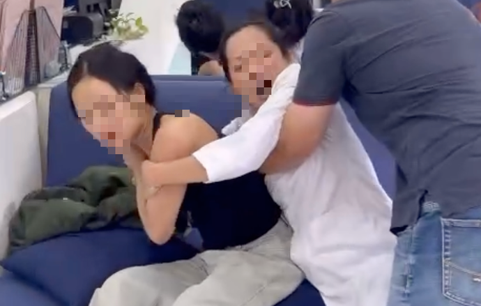 Thông tin MỚI về vụ khách hàng tố bác sĩ nha khoa dùng hung khí tan:cong
