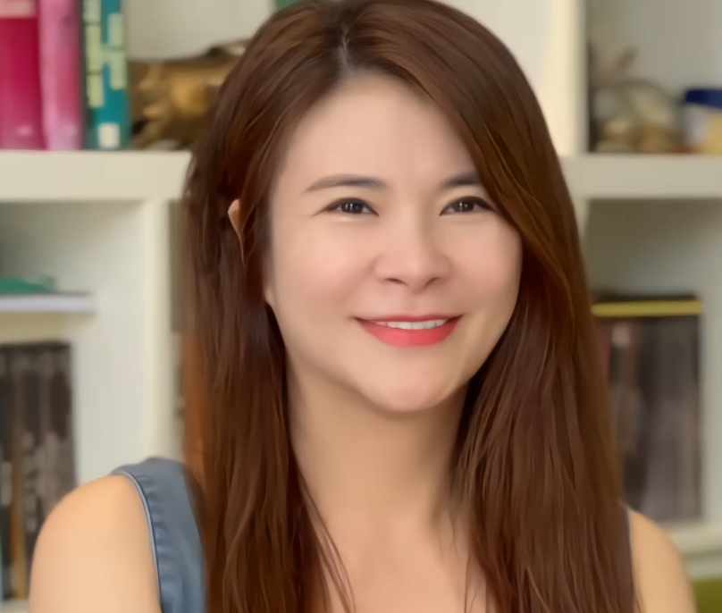 Sự thật chuyện thẩm mỹ của NSƯT Kim Oanh gây xôn xao