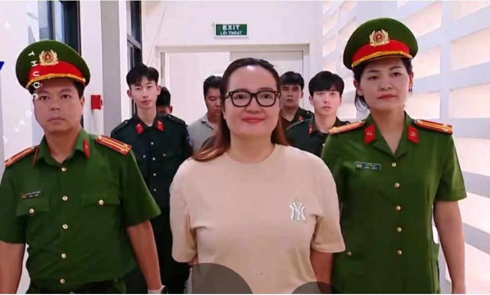 Khởi tố bà Hoàng Hường