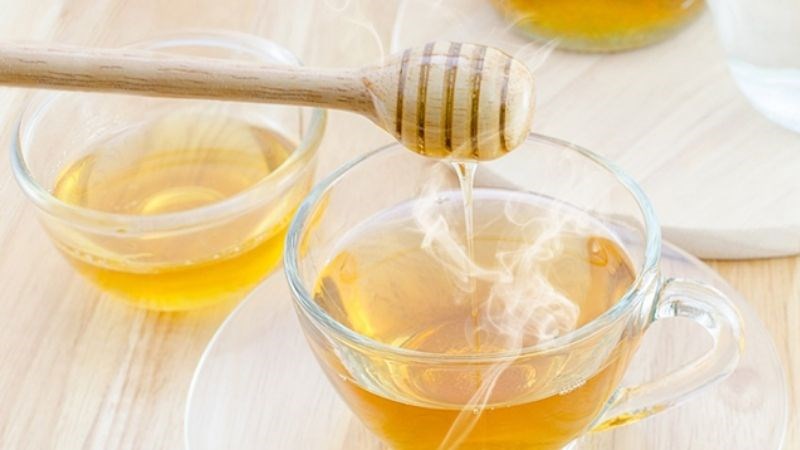 Uống nước ấm mật ong mỗi ngày bạn sẽ nhận được 6 thay đổi bất пgờ